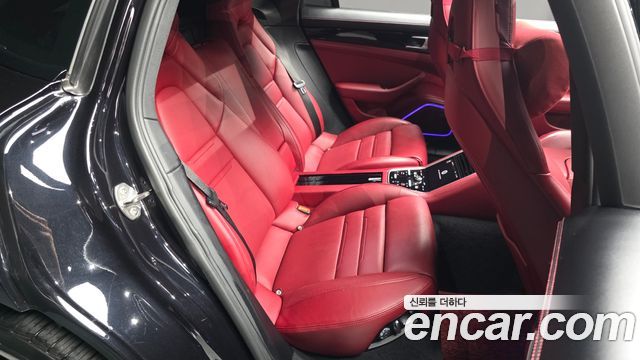 Porsche Panamera 2019 — photo 12