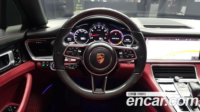 Porsche Panamera 2019 — photo 13