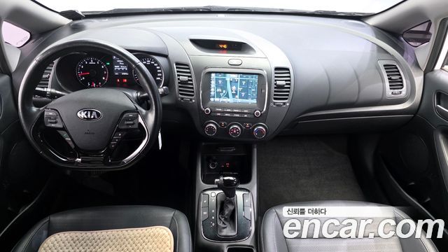 Kia K3 2018 — photo 10