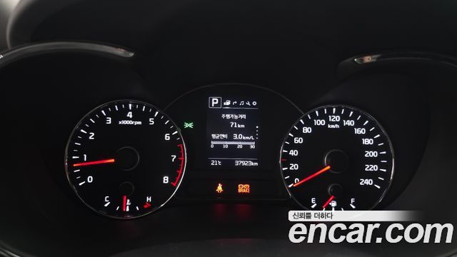 Kia K3 2018 — photo 11