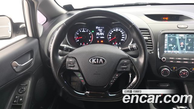 Kia K3 2018 — photo 19