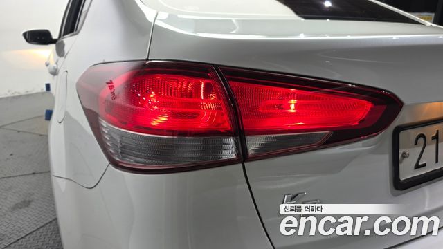 Kia K3 2018 — photo 9