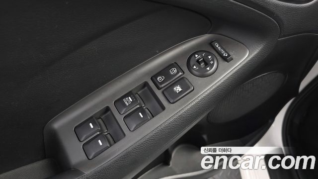 Kia K3 2018 — photo 28