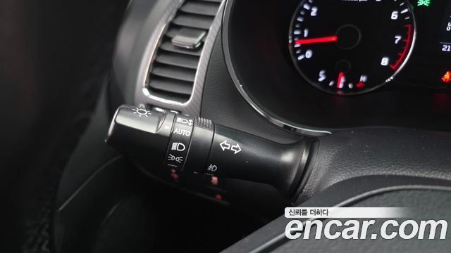 Kia K3 2018 — photo 31
