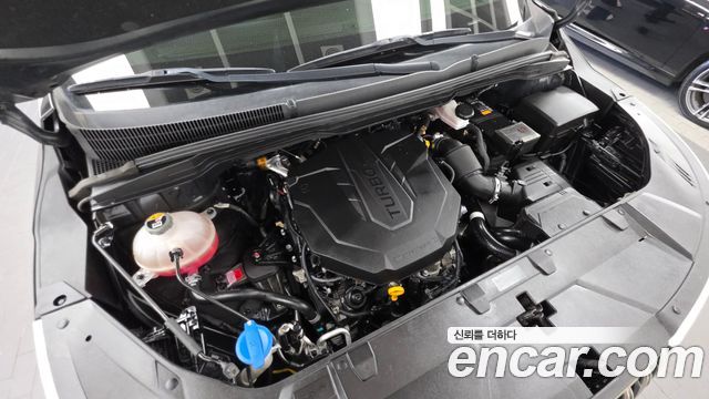 Kia Canival 2023 — photo 6