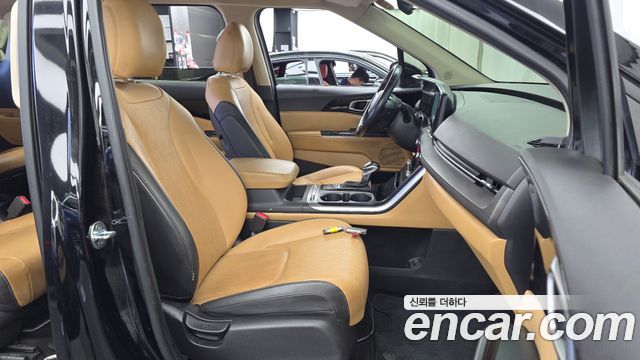 Kia Canival 2023 — photo 17
