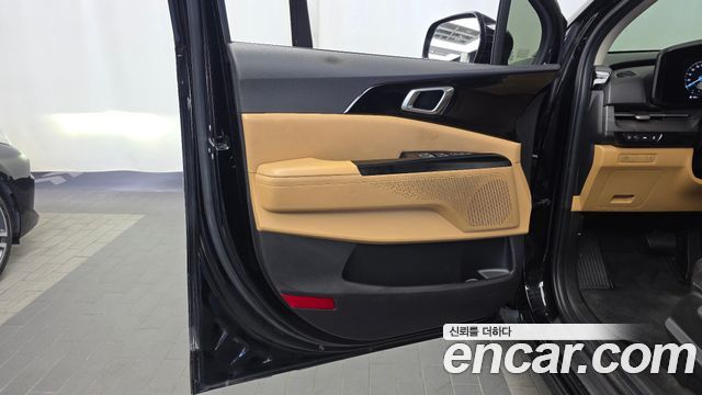 Kia Canival 2023 — photo 14