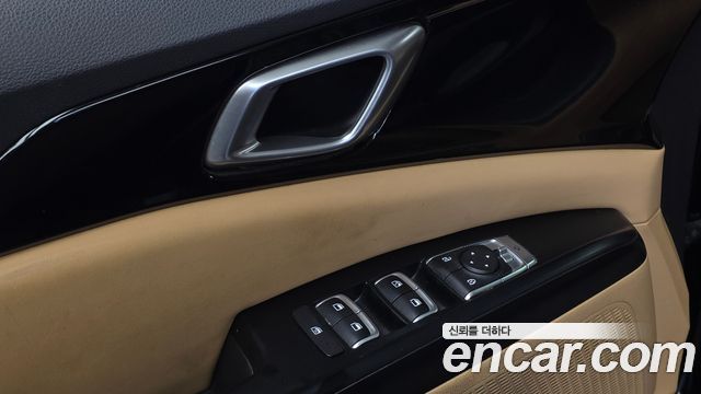 Kia Canival 2023 — photo 27