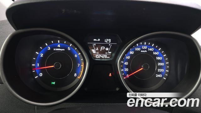Hyundai AVANTE 2016 — photo 8