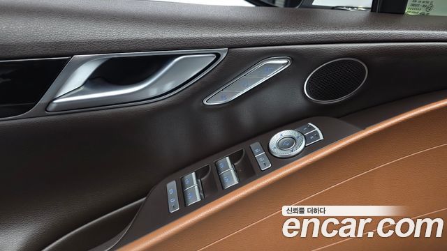 Genesis G80 2023 — photo 28