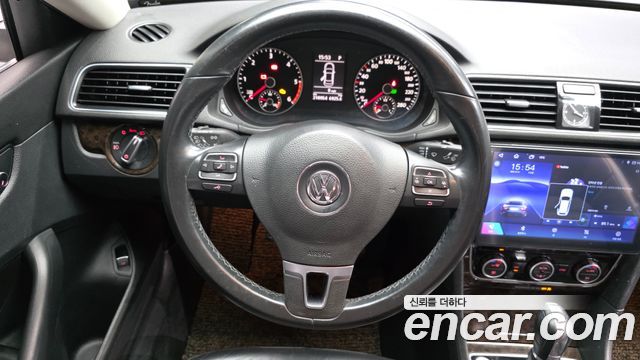 Volkswagen Passat 2015 — photo 19