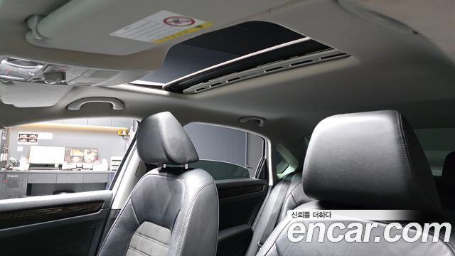 Volkswagen Passat 2015 — photo 25
