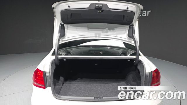 Volkswagen Passat 2015 — photo 26