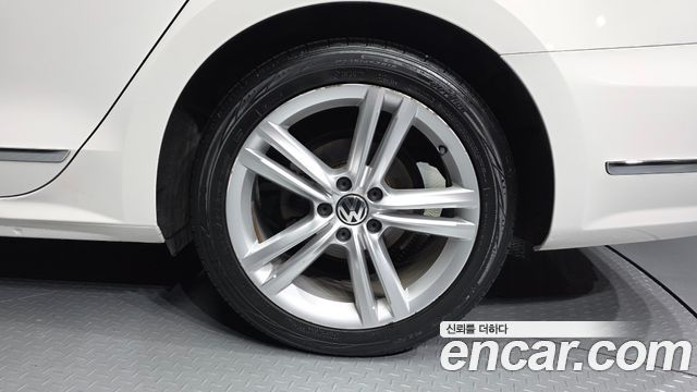 Volkswagen Passat 2015 — photo 7