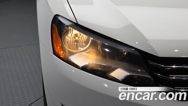 Volkswagen Passat 2015 — photo 8