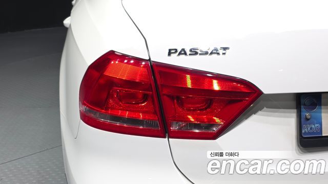 Volkswagen Passat 2015 — photo 9