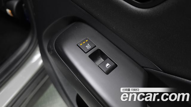 Hyundai Kona 2023 — photo 25