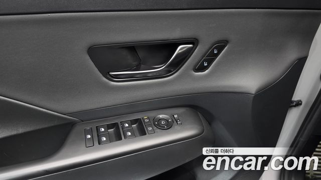 Hyundai Kona 2023 — photo 29