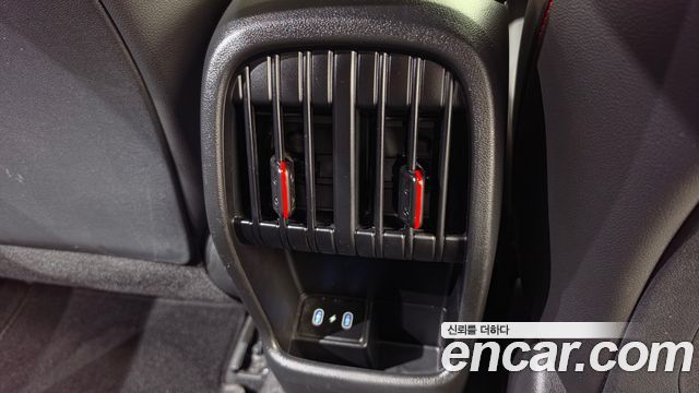 Hyundai Kona 2023 — photo 31