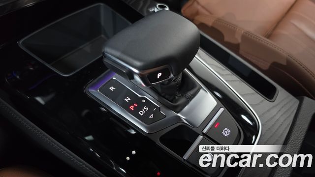 Audi Q5 2023 — photo 12