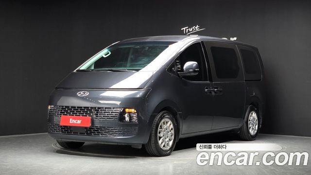 Hyundai Staria 2022 — photo 1