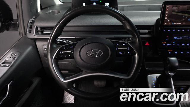 Hyundai Staria 2022 — photo 13