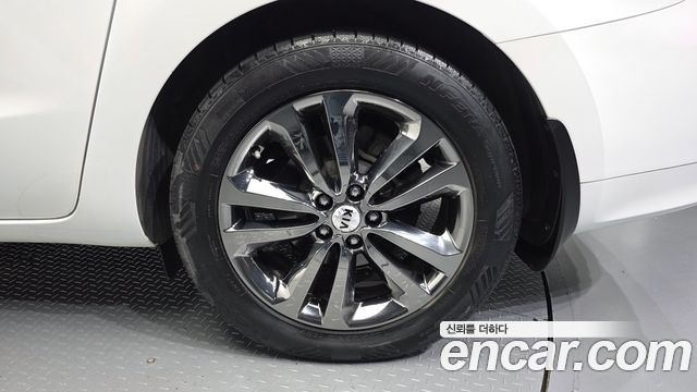 Kia Canival 2018 — photo 5