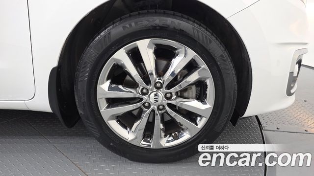 Kia Canival 2018 — photo 7