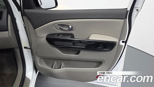 Kia Canival 2018 — photo 14