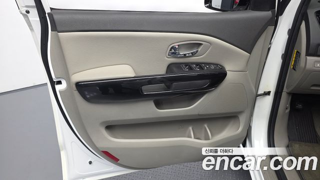 Kia Canival 2018 — photo 15