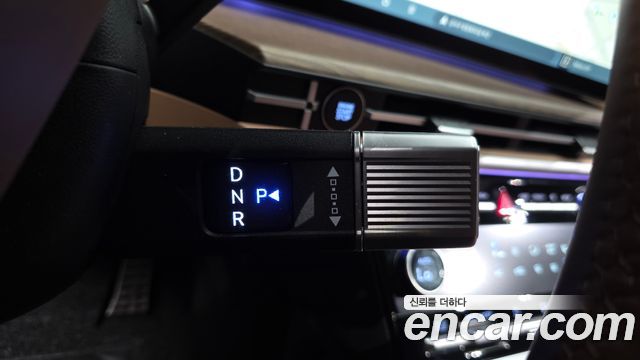 Hyundai Santafe 2025 — photo 9