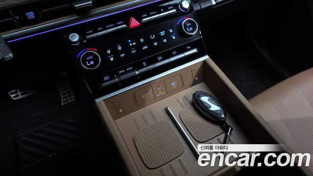 Hyundai Santafe 2025 — photo 18