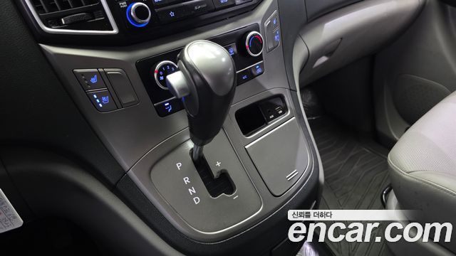 Hyundai Starex 2018 — photo 12
