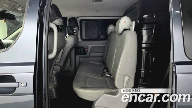 Hyundai Starex 2018 — photo 13