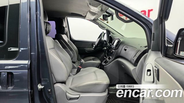 Hyundai Starex 2018 — photo 17