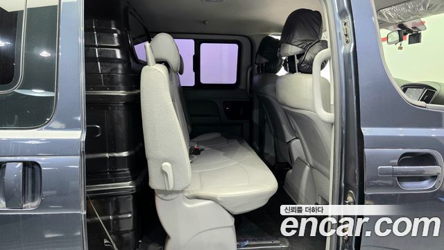 Hyundai Starex 2018 — photo 18