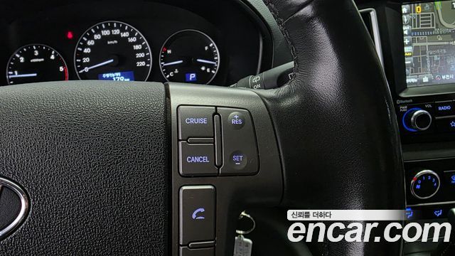 Hyundai Starex 2018 — photo 28
