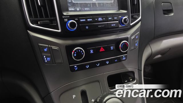 Hyundai Starex 2018 — photo 30