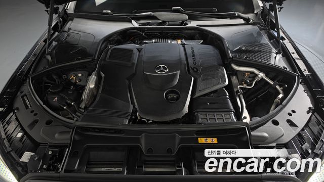 Mercedes-Benz S-Class 2022 — photo 6