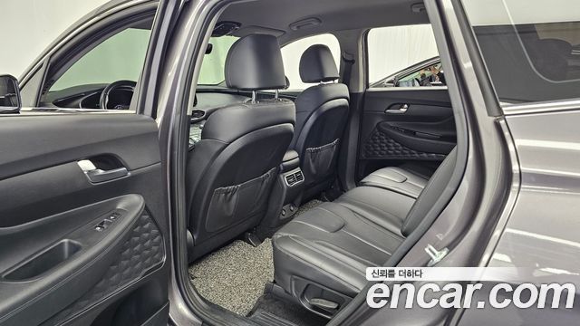 Hyundai Santafe 2022 — photo 18