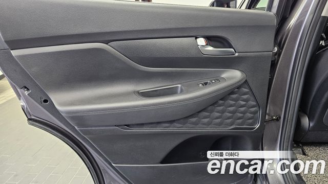 Hyundai Santafe 2022 — photo 15