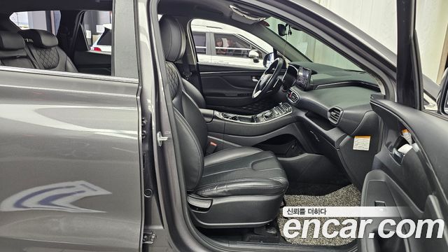 Hyundai Santafe 2022 — photo 16