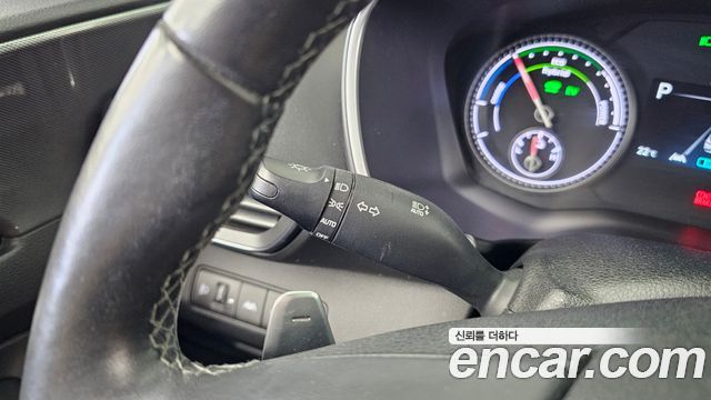 Hyundai Santafe 2022 — photo 30