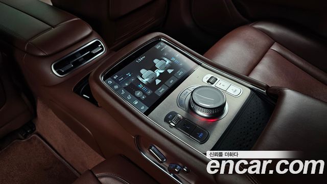Genesis G90 2022 — photo 18