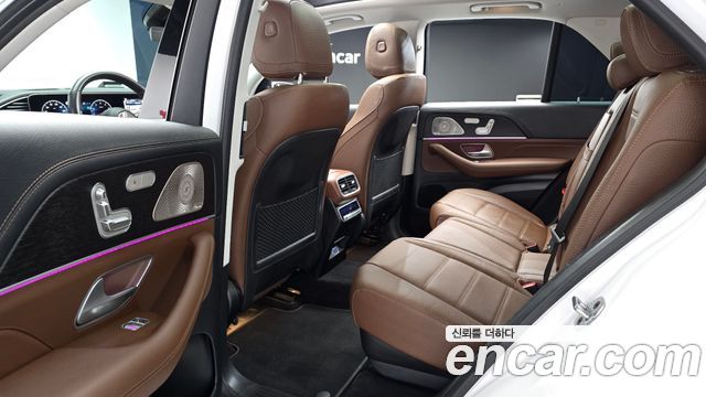 Mercedes-Benz GLE-Class 2025 — photo 11