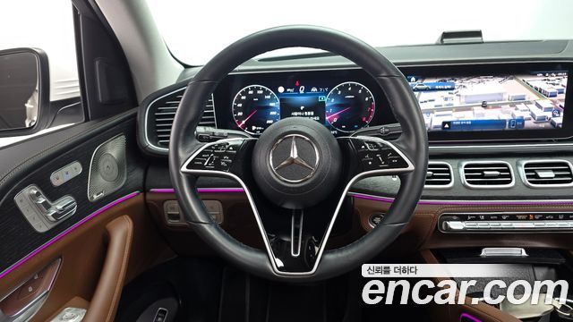 Mercedes-Benz GLE-Class 2025 — photo 12