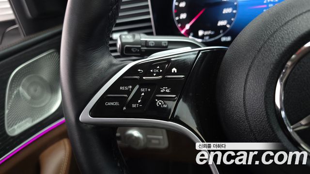 Mercedes-Benz GLE-Class 2025 — photo 16