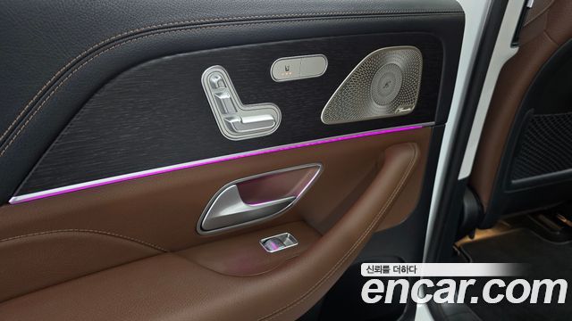 Mercedes-Benz GLE-Class 2025 — photo 19