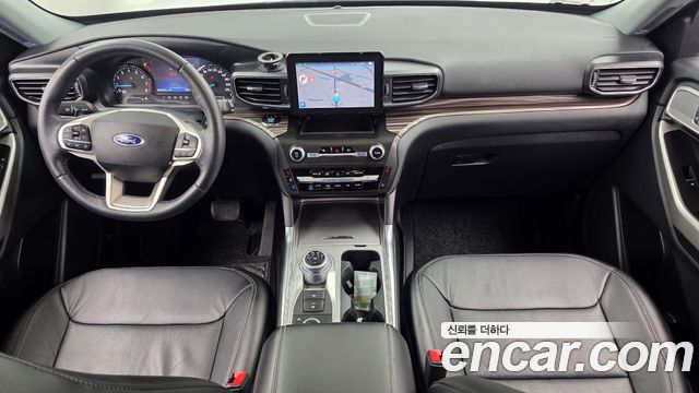 Ford Explorer 2020 — photo 10