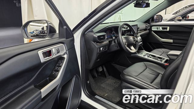 Ford Explorer 2020 — photo 13